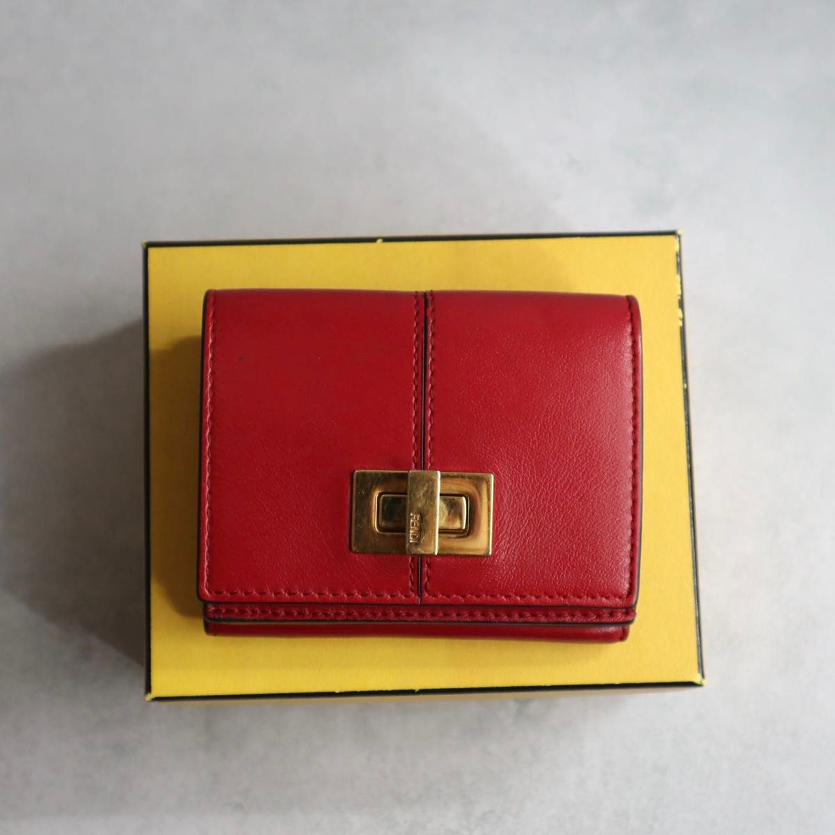 FENDI フェンディ / ピーカブートリフォールドウォレット