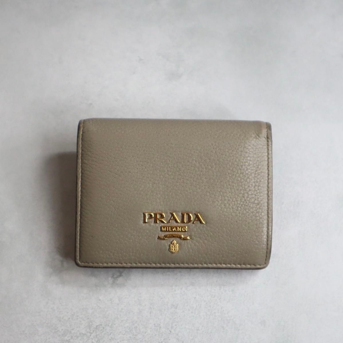PRADA プラダ / ヴィッテログレインコンパクトウォレット