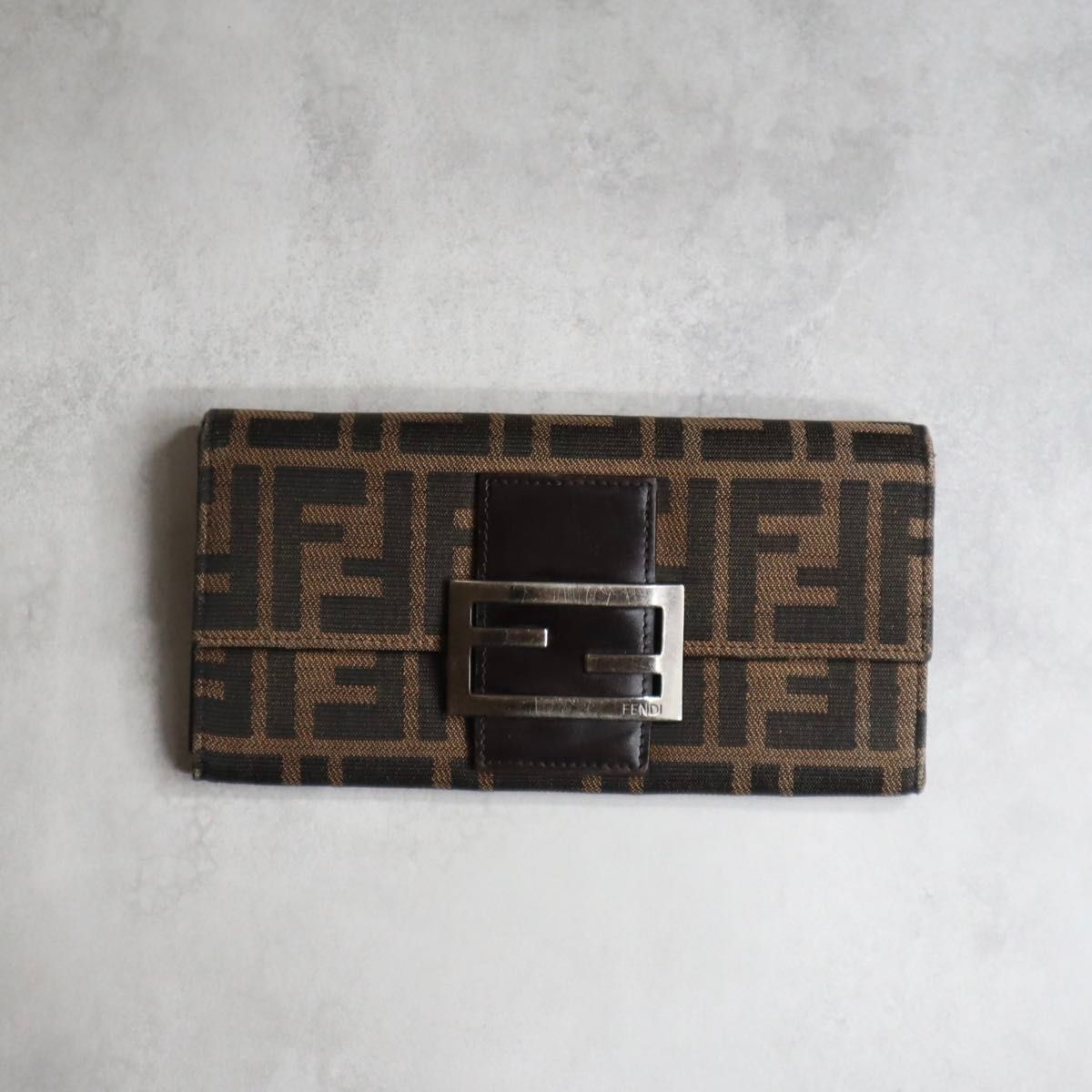 FENDI フェンディ / バゲットフラップロングウォレット
